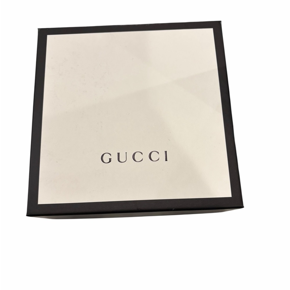Gucci Gift Box with Shopping Bag and Ribbon - Picture 2 of 12